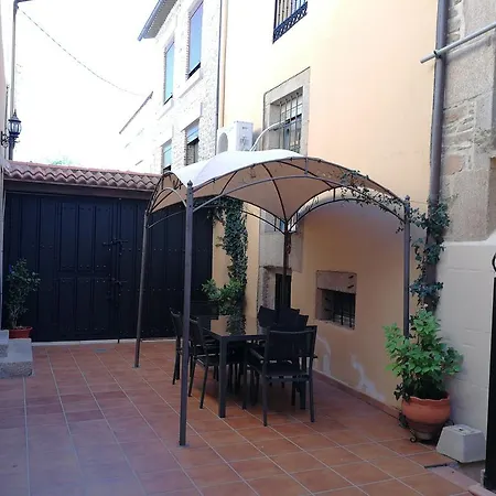 Albergue Rural La Buhardilla *
